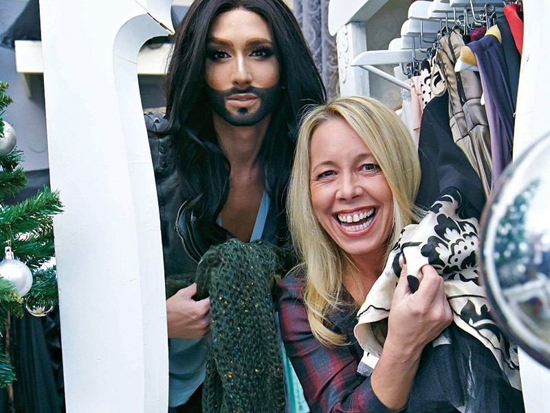 Angela Wohlmuth mit Conchita Wurst